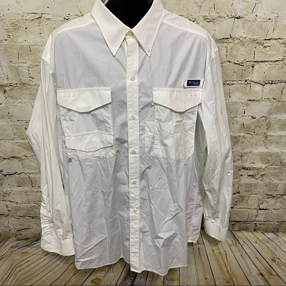 Columbia White Cotton PFG Breathable Button Up Shirt